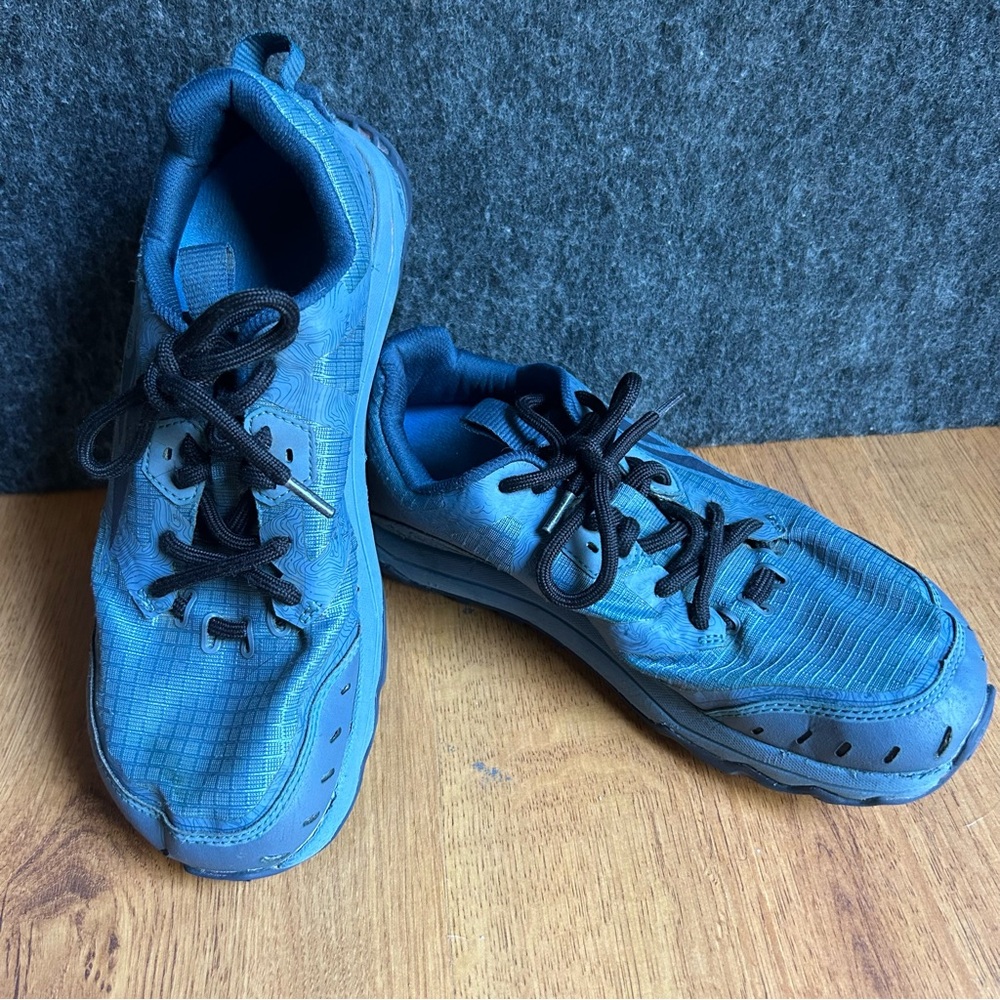 Altra Women's Blue Athletic Shoes